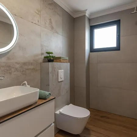 Awesome Home In Kamen Most Feriehus *