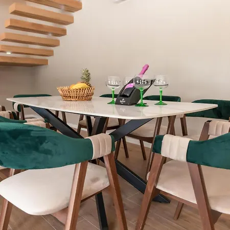Holiday home Lovely In Kamen With Kitchen Kamenmost